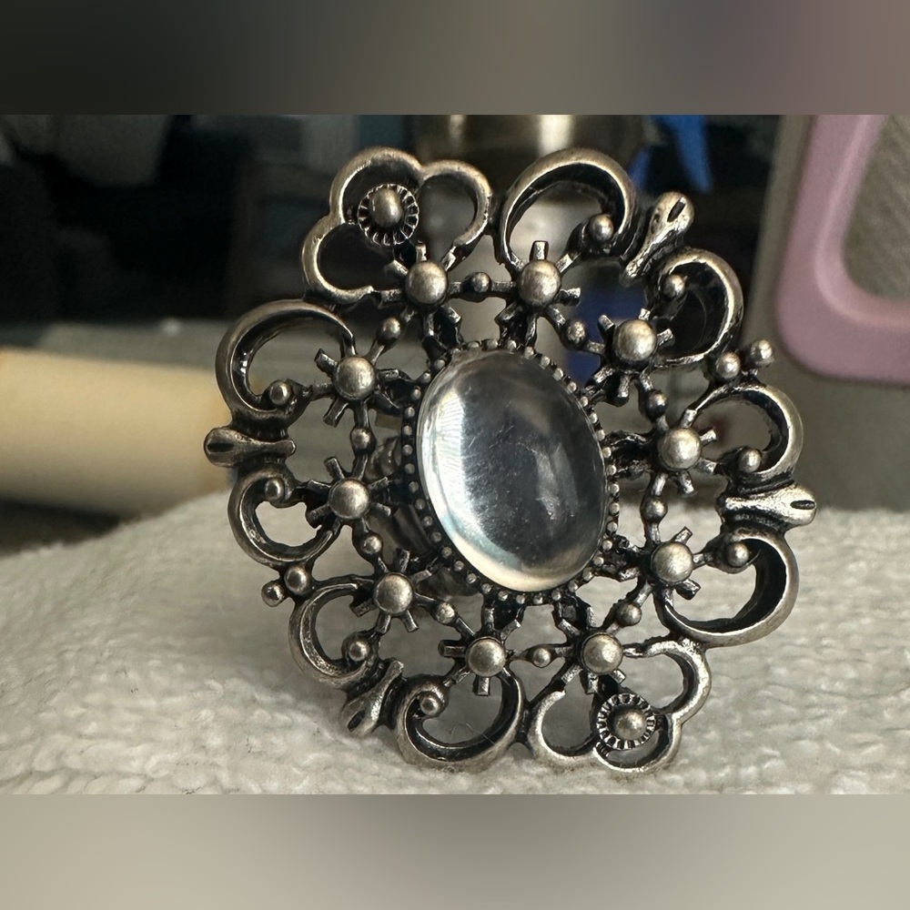 Elegant Silver-Toned Statement Ring - image 4